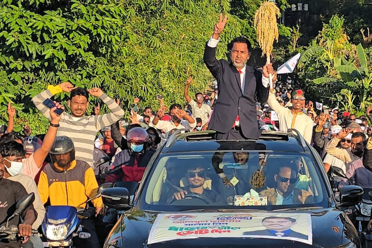 আনিসুল হকের সমর্থনে বিশাল মোটরসাইকেল শোভাযাত্রা