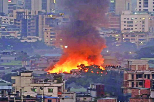 কড়াইল বস্তিতে আবার ভয়াবহ আগুন