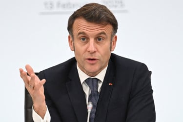 আমরা শান্তি চাই, কিন্তু ইউক্রেনের ‘আত্মসমর্পণ’ নয় : ফ্রান্স প্রেসিডেন্ট