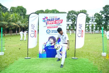 গিনেস রেকর্ডের অপেক্ষায় ক্লিয়ার মেন-এর ‘পাস করো, রেকর্ড গড়ো’ ক্যাম্পেইন