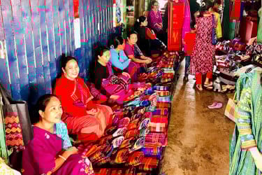 পাহাড়ে জমজমাট পিনন-হাদির হাট