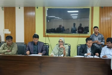 লাকসামে সরকারি গাছ ও স্থাপনার প্রকাশ্যে নিলাম