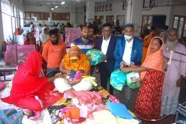 বাউফলে একসঙ্গে জন্ম নেওয়া সেই পাঁচ শিশু হাসপাতালে ভর্তি