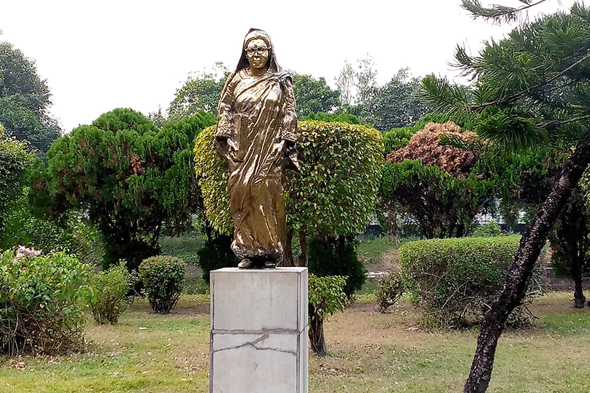 আঁধার কেটে আলো ফুটছে বেগম রোকেয়া স্মৃতিকেন্দ্রে