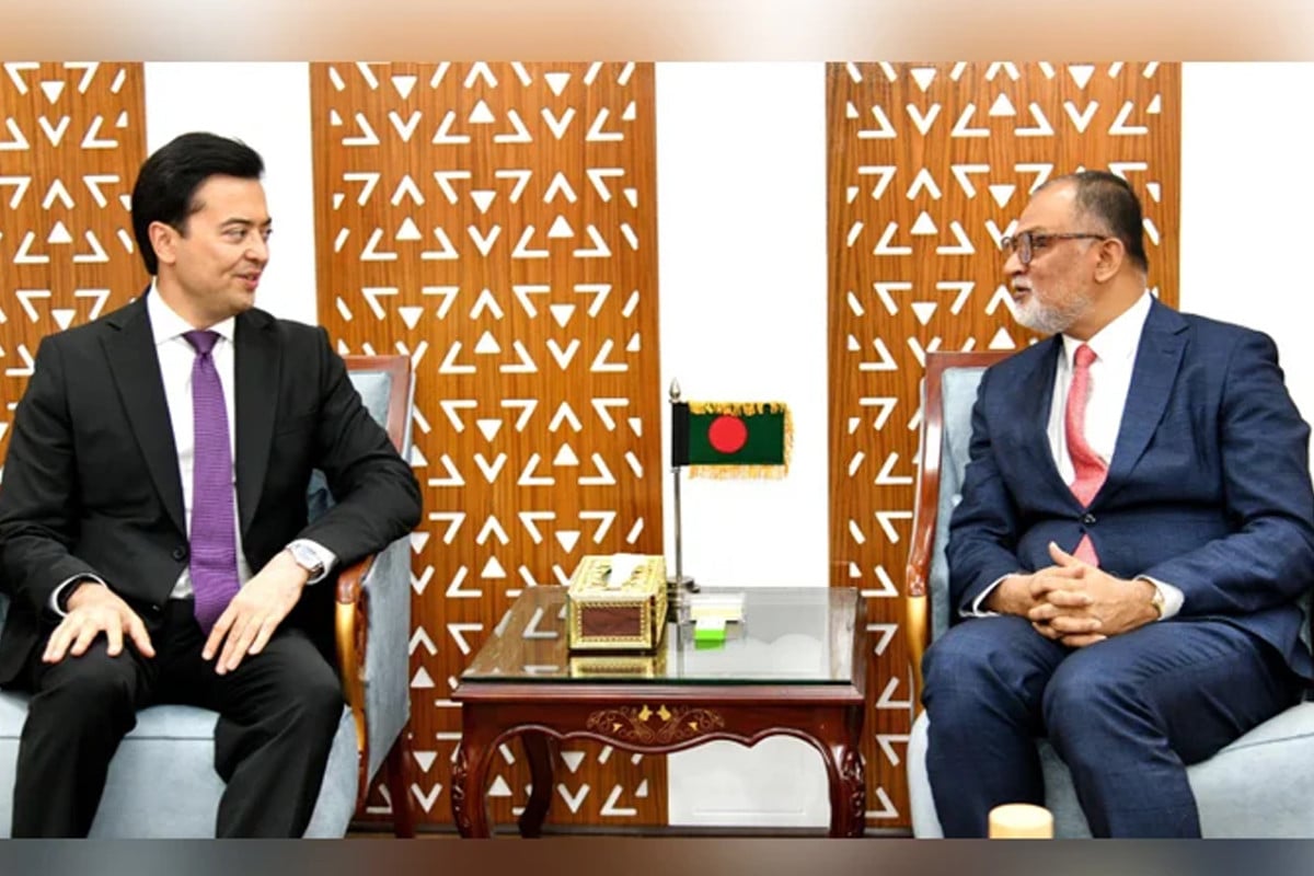 বাণিজ্য উপদেষ্টার সঙ্গে উজবেকিস্তানের রাষ্ট্রদূতের বৈঠক