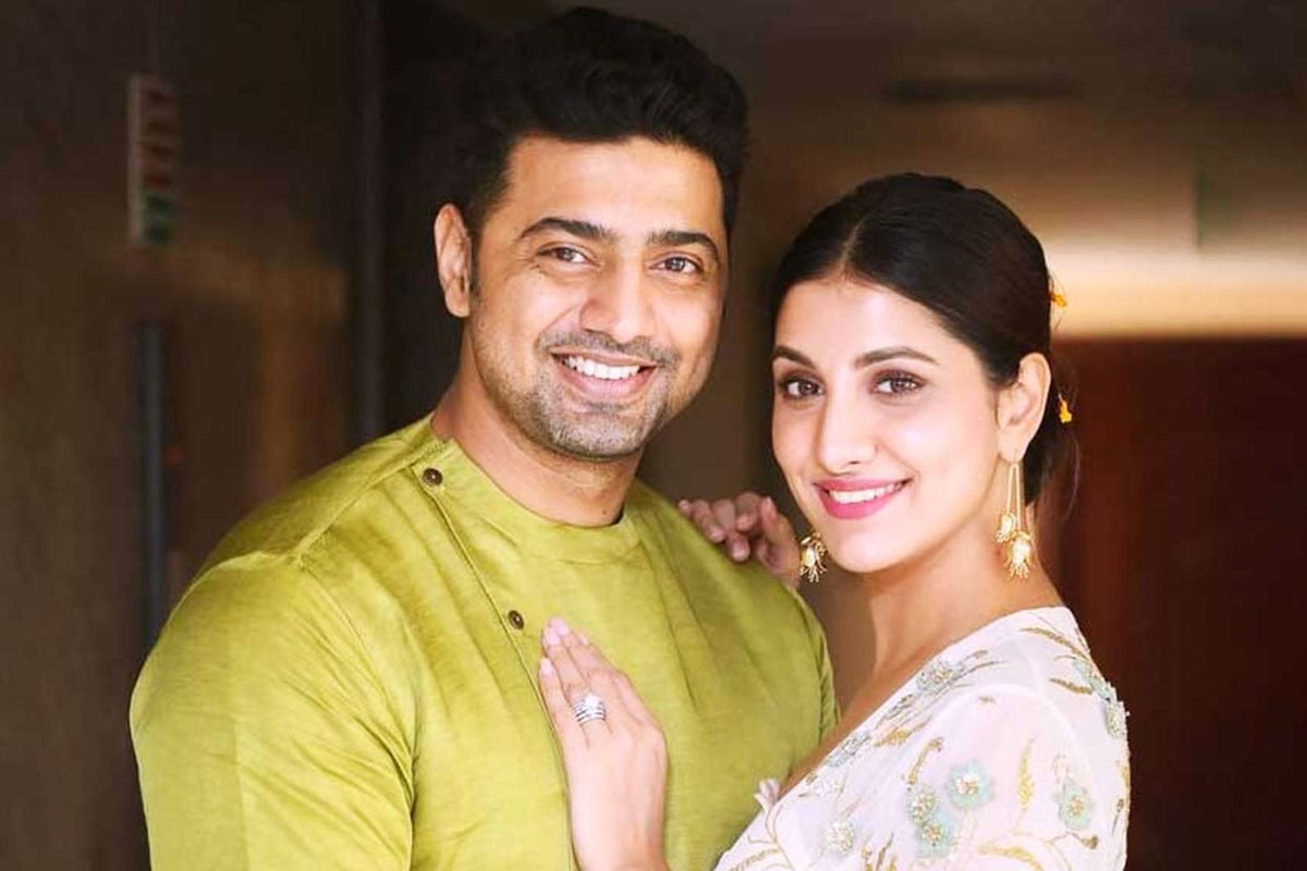 বিয়ে নিয়ে প্রশ্ন করা বন্ধ হলেই আমরা চমকে দেব: রুক্মিণী