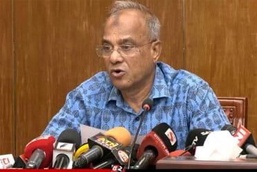 সড়কে চাঁদাবাজি বন্ধ না হলেও নিয়ন্ত্রণে এসেছে : স্বরাষ্ট্র উপদেষ্টা