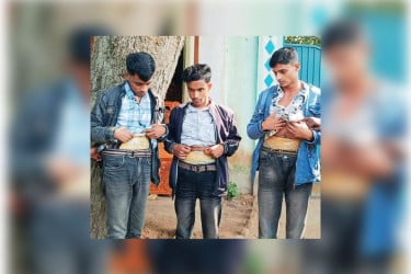 গাইবান্ধায় গাঁজাসহ তিন যুবক গ্রেফতার