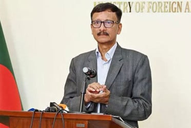 শেখ হাসিনাকে ফেরাতে ঢাকার চিঠির জবাব এখনও দেয়নি দিল্লি: পররাষ্ট্র উপদেষ্টা