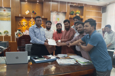 ১০ গ্রেড বাস্তবায়নের দাবিতে মেডিকেল টেকনোলজিস্টদের মানববন্ধন