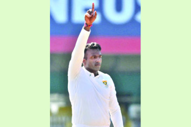 ৪০৮ রানের লজ্জার হার ভারতের