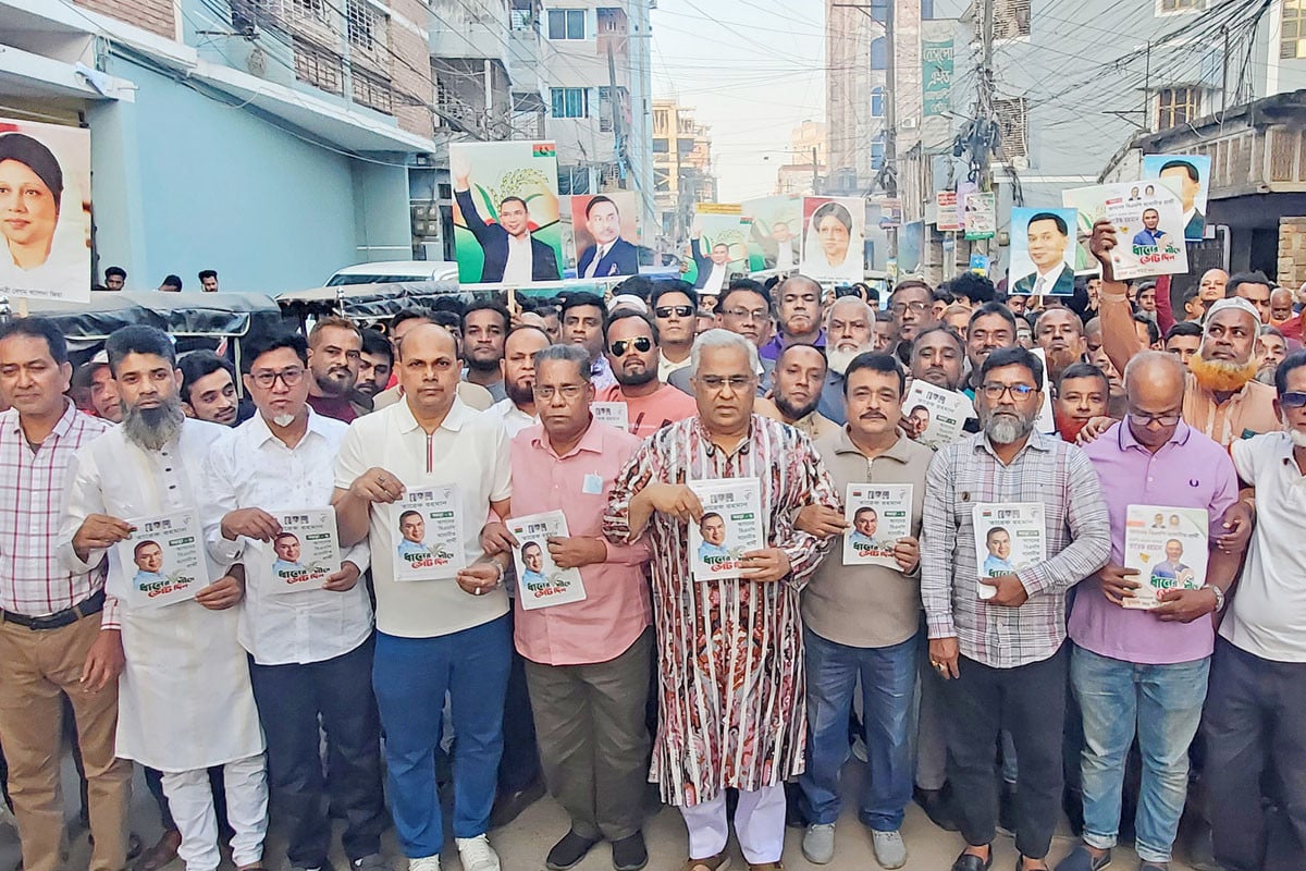 বগুড়ায় তারেক রহমানের পক্ষে ভোট চেয়ে ভিপি সাইফুলের পথসভা