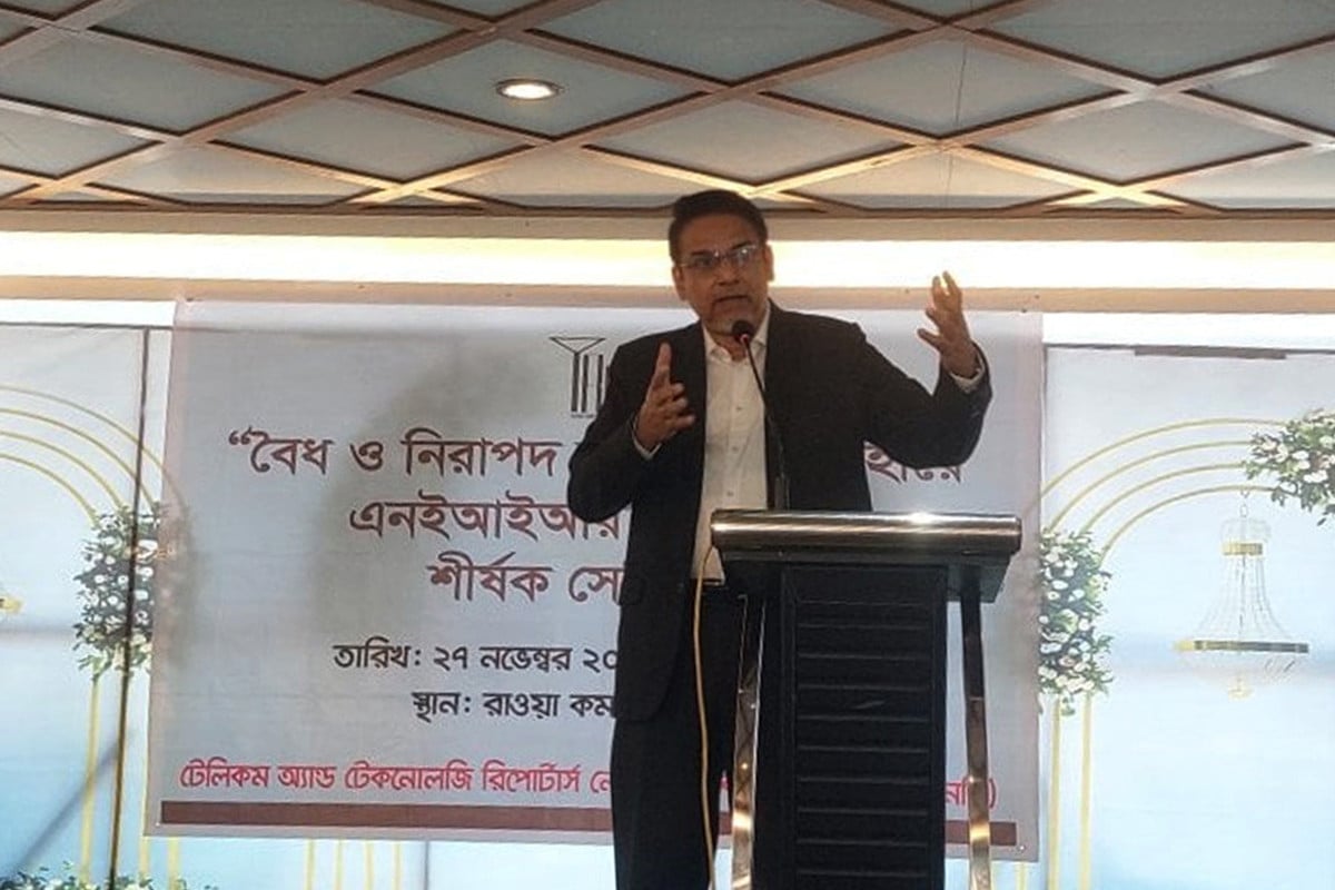 মোবাইলের দাম যাতে না বাড়ে, সে বিষয়ে সতর্ক বিটিআরসি