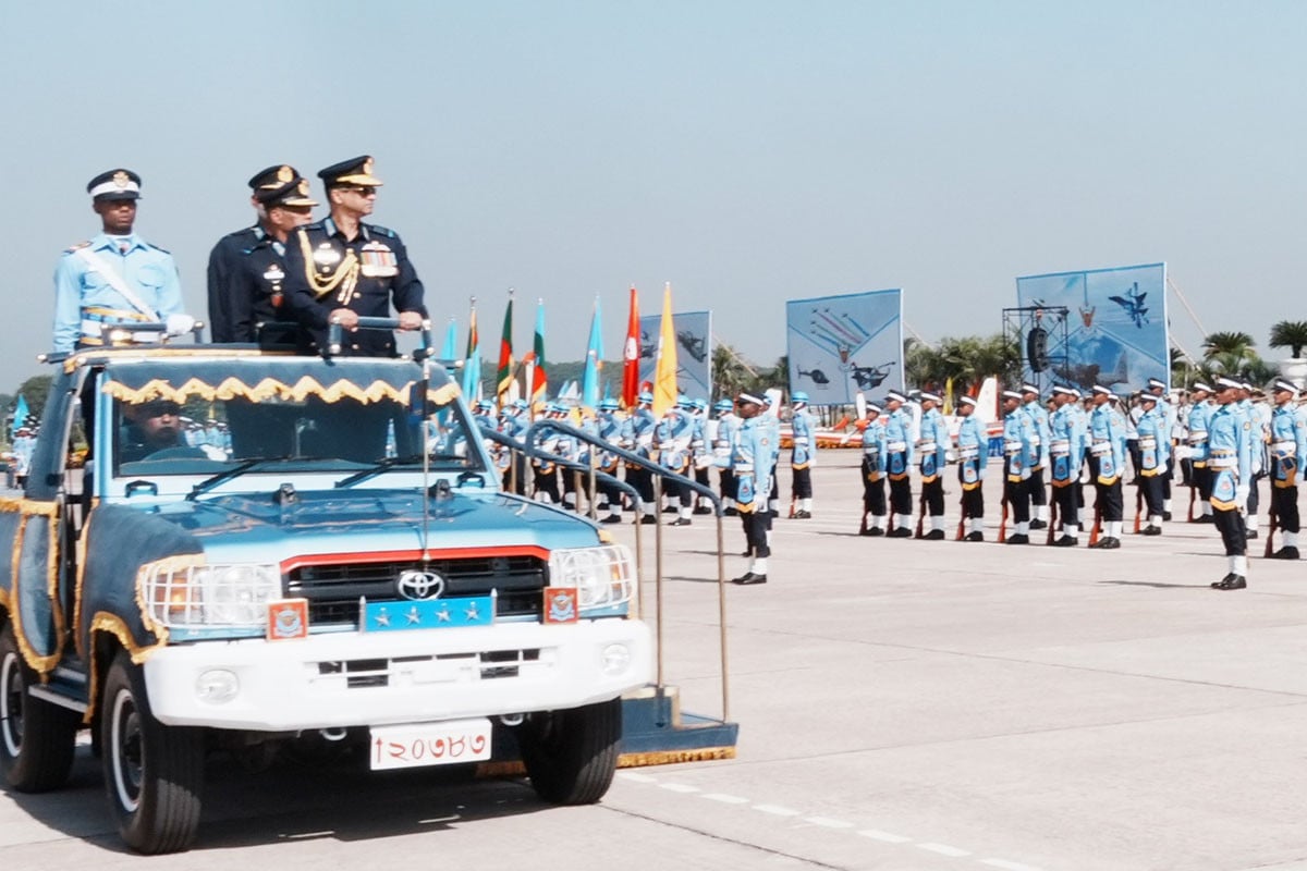 বিমানবাহিনী একাডেমিতে শীতকালীন রাষ্ট্রপতি কুচকাওয়াজ অনুষ্ঠিত