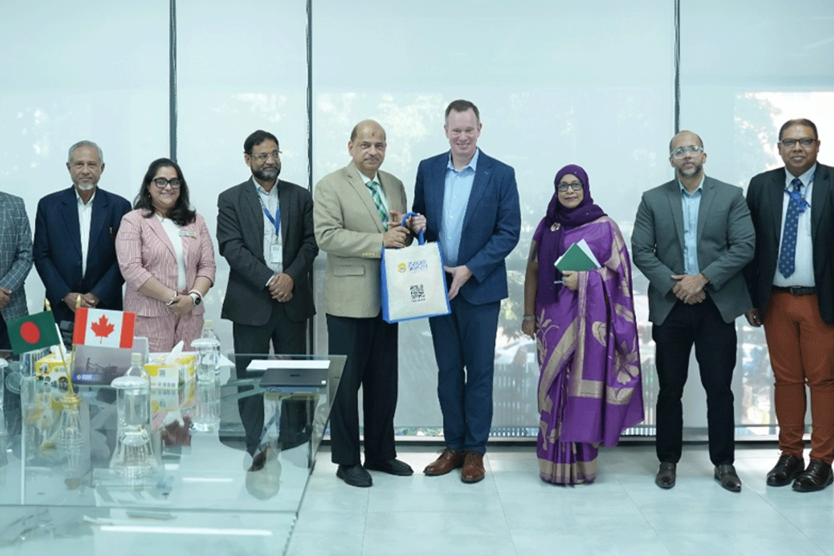 সাউথইস্ট ইউনিভার্সিটির সঙ্গে ইউনিভার্সিটি অব উইন্ডসর প্রতিনিধিদলের বৈঠক