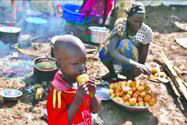 অনাহারের মুখে দক্ষিণ সুদানের অর্ধেক মানুষ