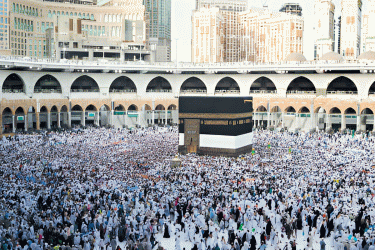 মসজিদুল হারাম ও নববীতে ৩০ দিনে ৬ কোটি মুসল্লি