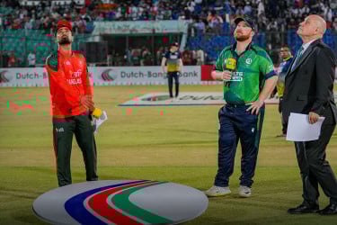 টস জিতে ফিল্ডিংয়ে বাংলাদেশ