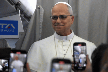 বিশ্বব্যাপী শান্তি প্রতিষ্ঠার আহ্বান পোপের