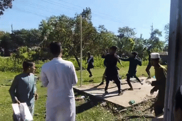 শ্রীপুরে মাদ্রাসায় ছুরিকাঘাতে ৫ শিক্ষার্থী আহত