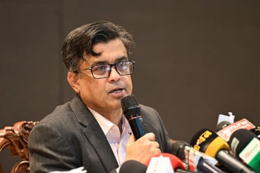 আসল কাজ না করে ধান্দা ছিল ‘মাদার অব হিউমেনিটি’ সেল করার: প্রেস সচিব