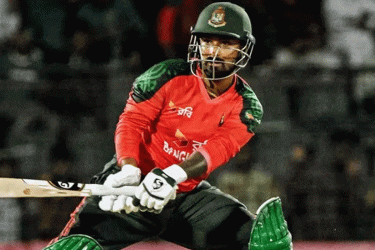 ব্যাটিং বিপর্যয়ে টাইগাররা