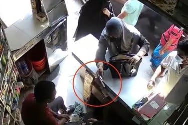 যুবলীগ নেতার স্ত্রীর বিরুদ্ধে পিস্তল দেখিয়ে হুমকির অভিযোগ