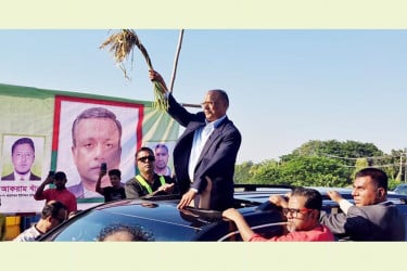 ‘দেশের অর্থনৈতিক উন্নয়ন ফিরিয়ে আনতে বিএনপিকে ভোট দিতে হবে’