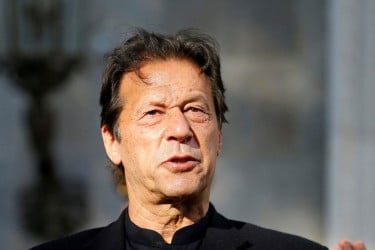 ইমরান খানের স্বাস্থ্য নিয়ে উদ্বেগ, সাক্ষাত দাবি পিটিআইয়ের