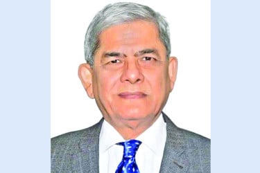 জামায়াত নেতাকে দেখতে হাসপাতালে ফখরুল