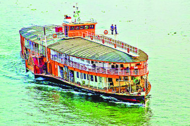 পর্যটক নিয়ে আজ সদরঘাট ছাড়বে শতবর্ষী পিএস মাহসুদ