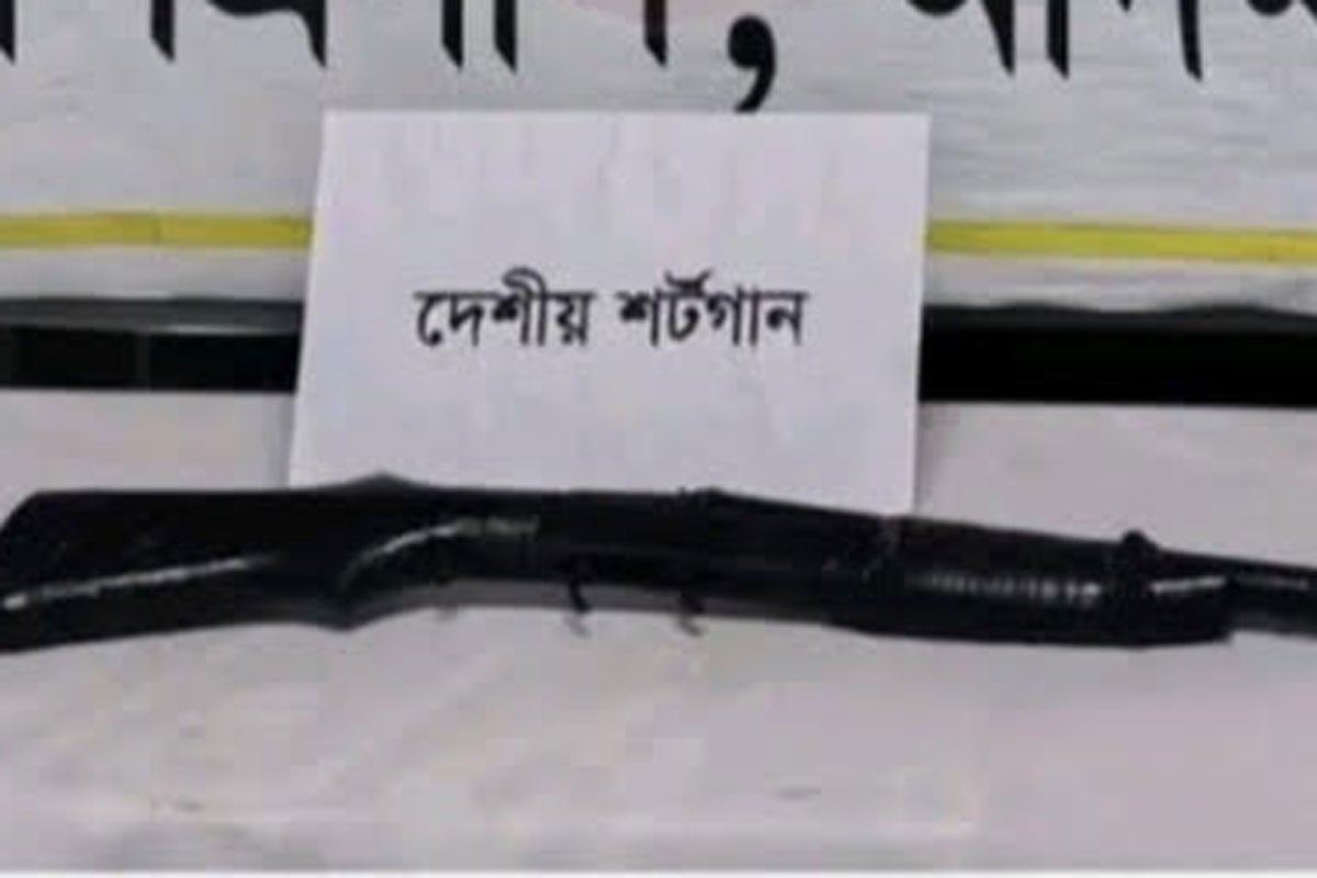 মুন্সীগঞ্জে পরিত্যক্ত অবস্থায় আগ্নেয়াস্ত্র উদ্ধার