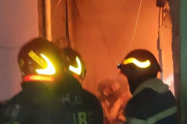 মগবাজারে আটতলা ভবনে আগুন, ২২ মিনিটে নিয়ন্ত্রণে