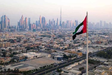 পাকিস্তানিদের ভিসা ইস্যু স্থগিত করল সংযুক্ত আরব আমিরাত