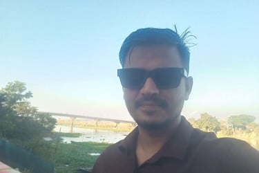 বাড়ি থেকে ডেকে নিয়ে ছাত্রদলকর্মীকে হত্যা