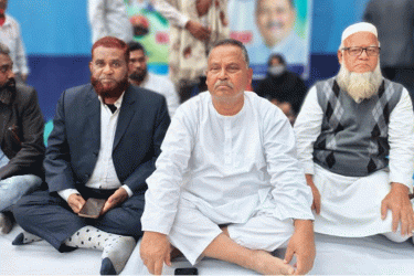 রংপুরে হরিজন সম্প্রদায়ের সঙ্গে বিএনপি প্রার্থীর মতবিনিময়