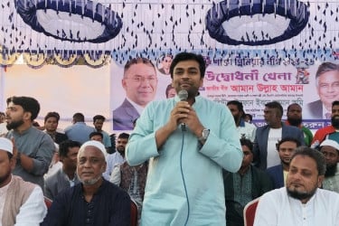 বিএনপি ক্ষমতায় আসলে প্রতিটি ঘরে ফ্যামিলি কার্ড দেওয়া হবে: ব্যারিস্টার অমি