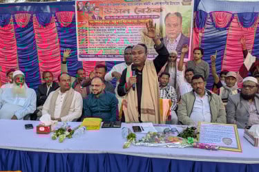 মোংলায় ধানের শীষের প্রচারণায় উঠান বৈঠক