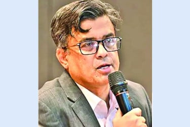 প্রত্যর্পণ শুরু হবে কামালকে দিয়ে