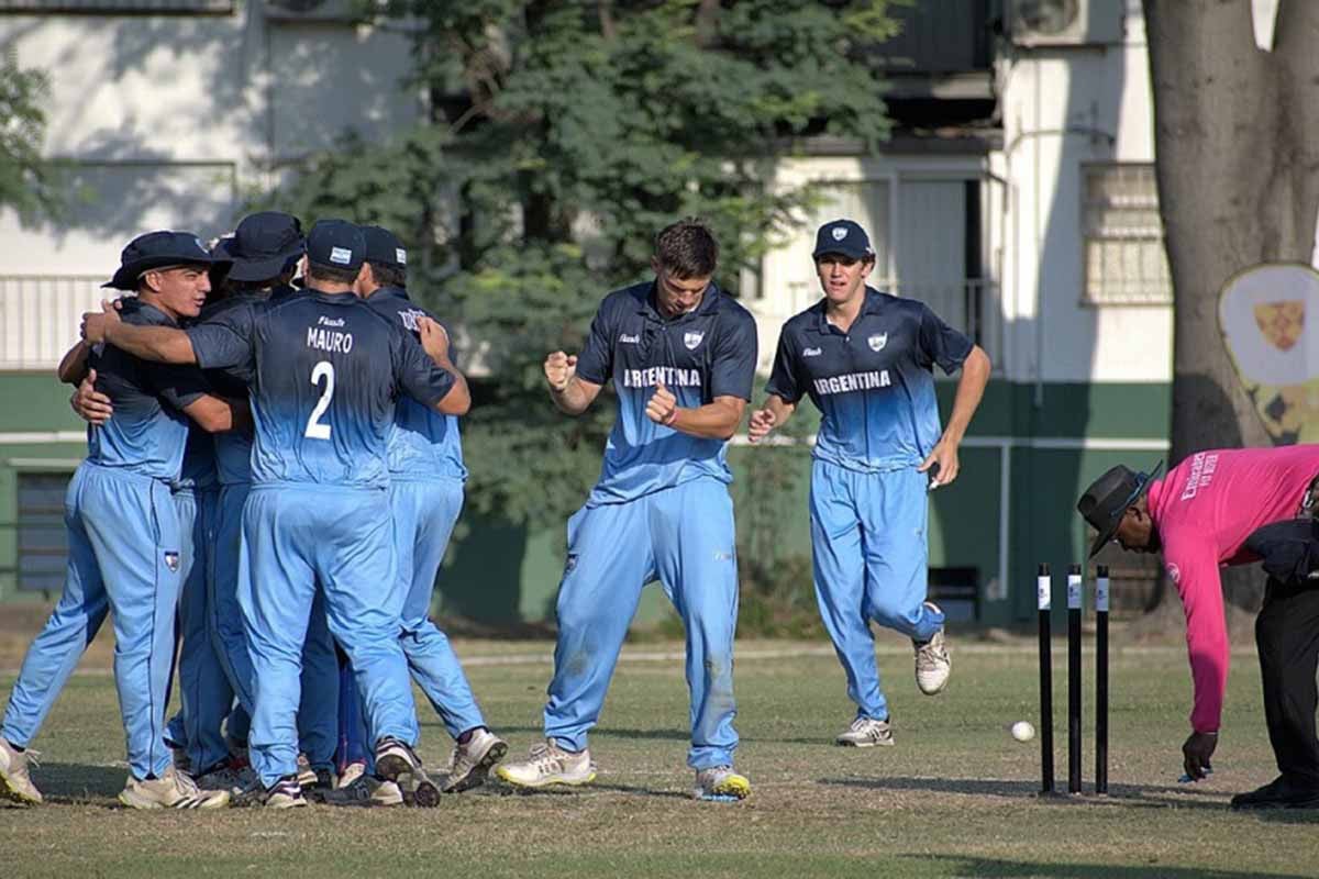 আর্জেন্টিনার কাছে পাত্তাই পেল না ব্রাজিল