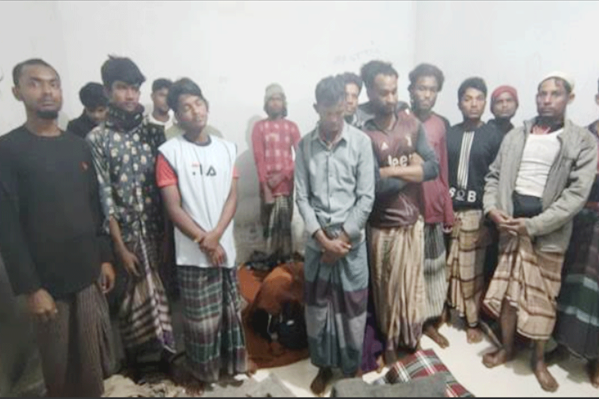 সাতকানিয়ায় ২২ রোহিঙ্গা আটক
