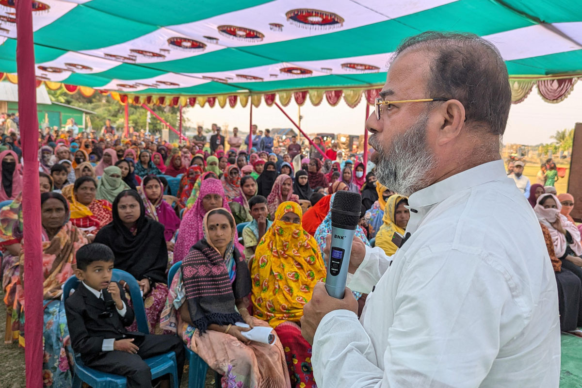 বিএনপির ৩১ দফা নিয়ে প্রচারণা চালালেন লায়ন ফরিদ