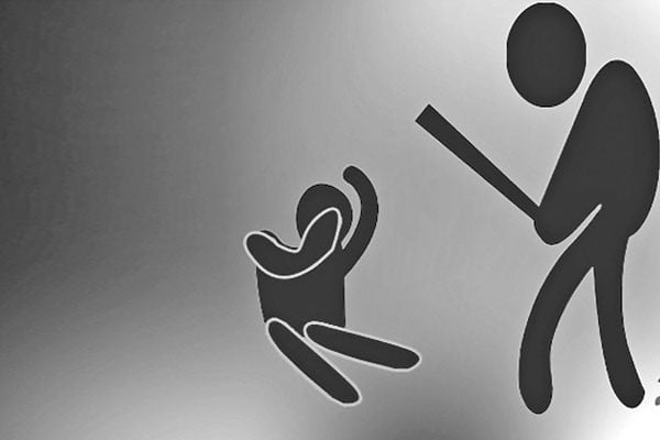 চাঁদা না পেয়ে প্রবাসীর স্ত্রীর হাতের আঙুল কেটে নিল দুর্বৃত্তরা