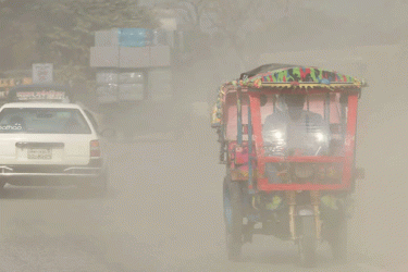 আজ ঢাকার বাতাস ‘খুবই অস্বাস্থ্যকর’