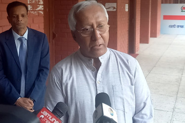 ‘মক ভোটের ফলাফলের ওপর ভিত্তি করে কেন্দ্র বাড়ানোর বিষয়ে সিদ্ধান্ত’