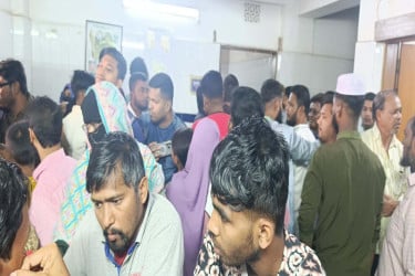 নোয়াখালীতে ভুল চিকিৎসায় গৃহবধূর মৃত্যু