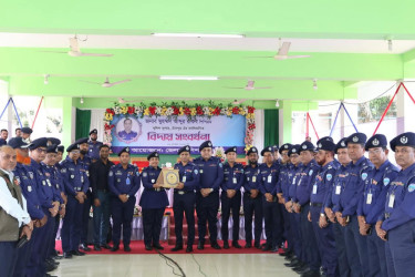 বদলি উপলক্ষে চাঁদপুরের পুলিশ সুপার আব্দুর রকিবকে সংবর্ধনা