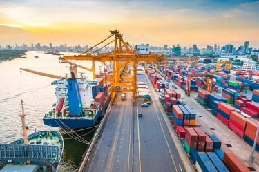 ‘এপিএম টার্মিনালস’র হাত ধরে নতুন দিগন্তের সূচনা করবে চট্টগ্রাম বন্দর