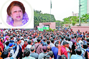 খালেদা জিয়ার জন্য উদ্বিগ্ন দেশ