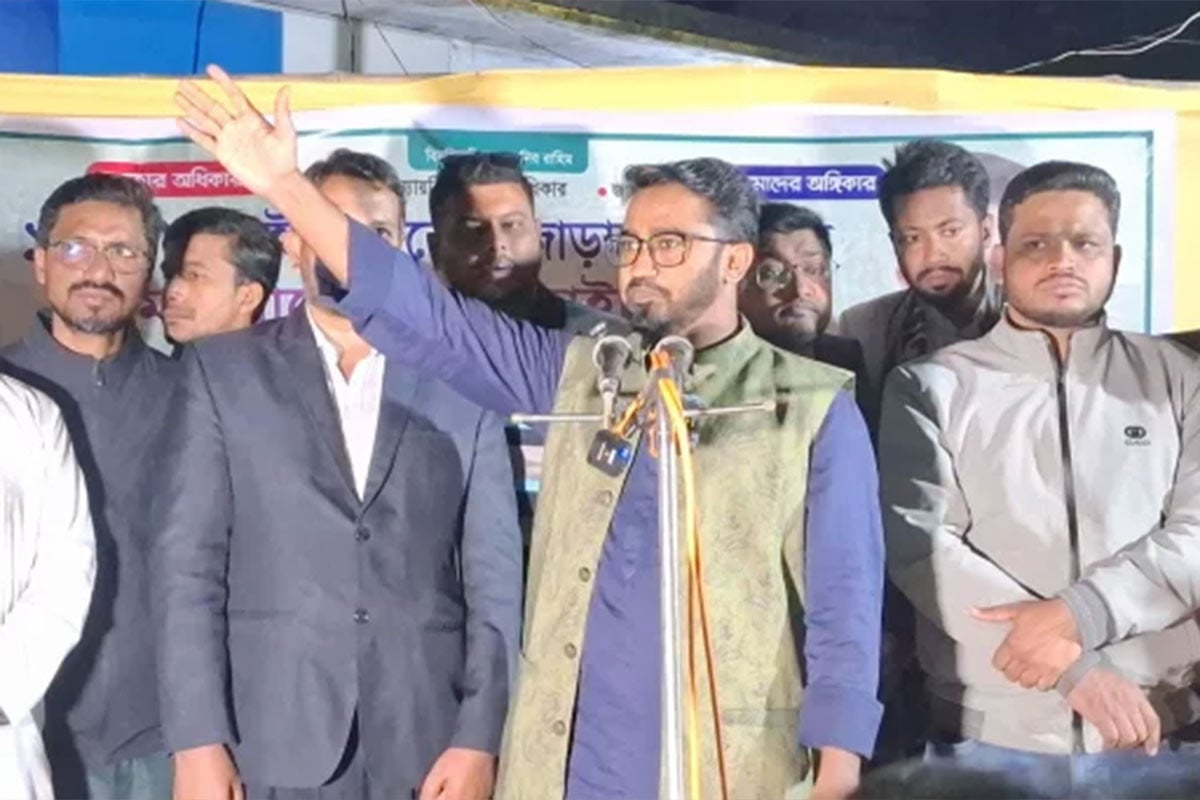 বিদেশিদের হাতে বন্দর দেওয়া যাবে না : রাশেদ খাঁন